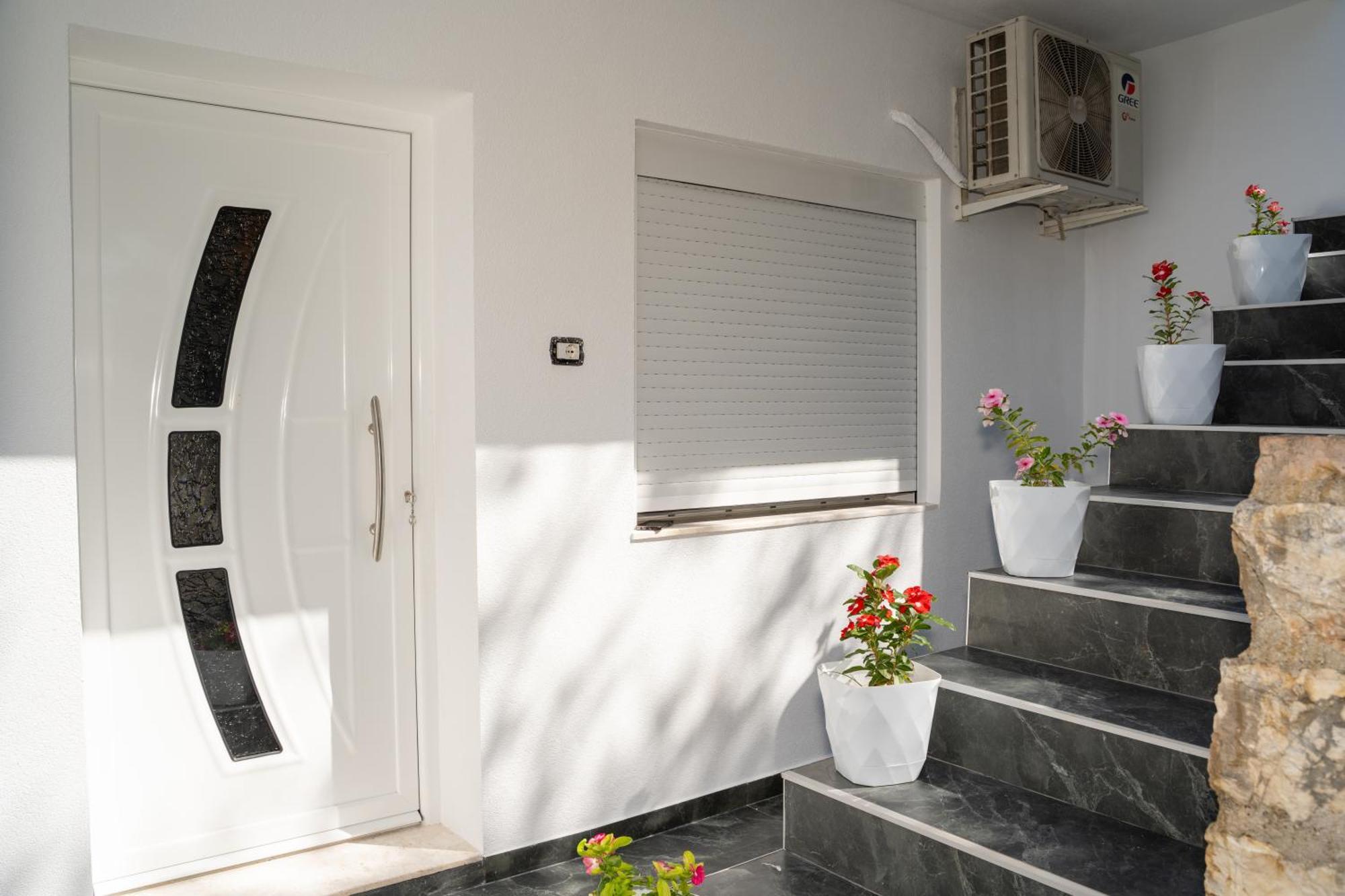 Sunnydream Apartaments Saranda Ngoại thất bức ảnh