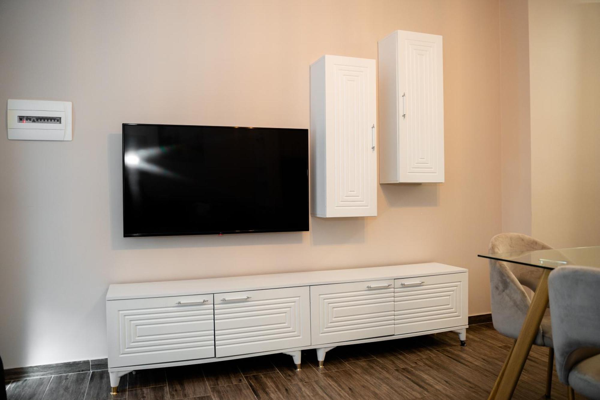 Sunnydream Apartaments Saranda Ngoại thất bức ảnh