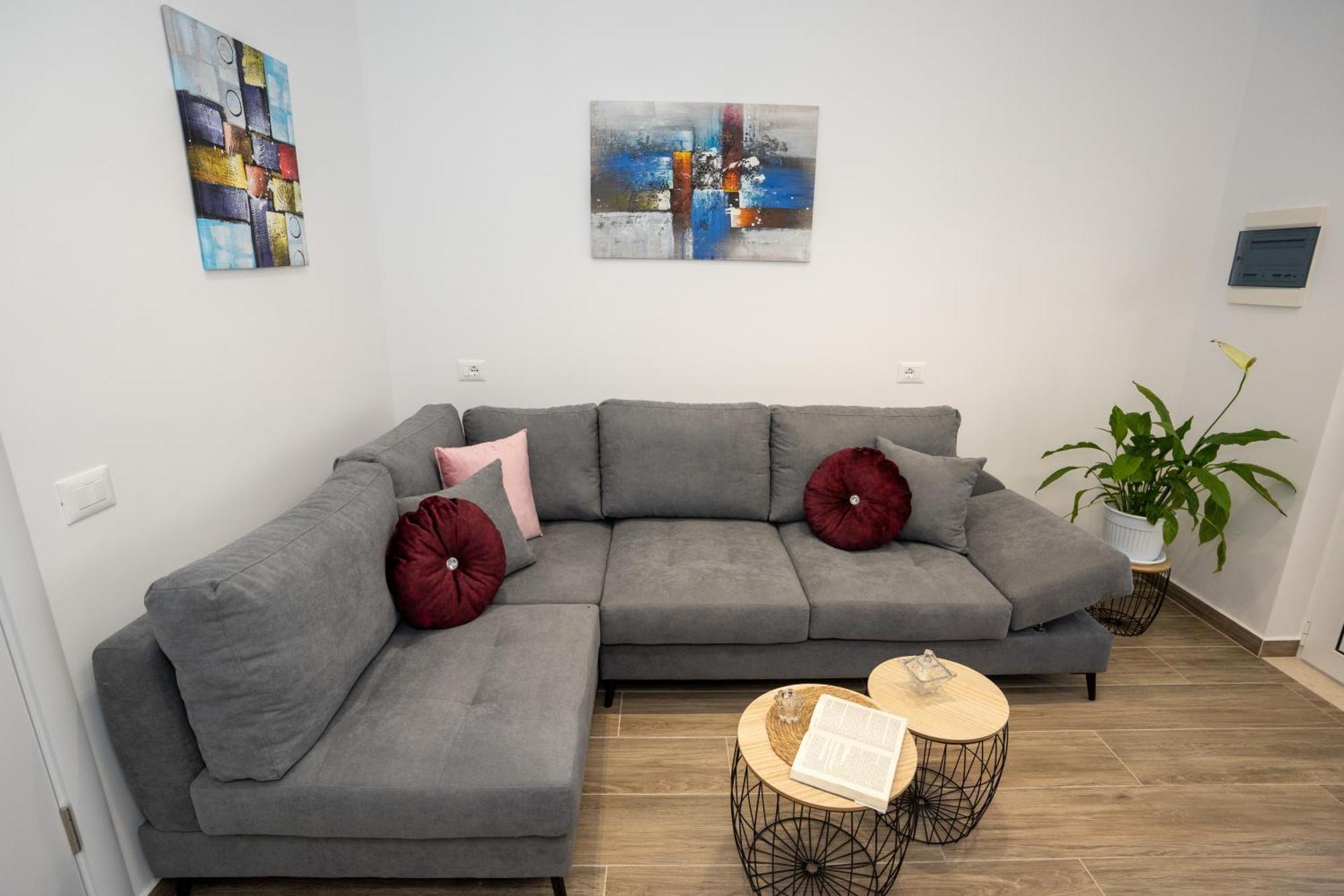 Sunnydream Apartaments Saranda Ngoại thất bức ảnh