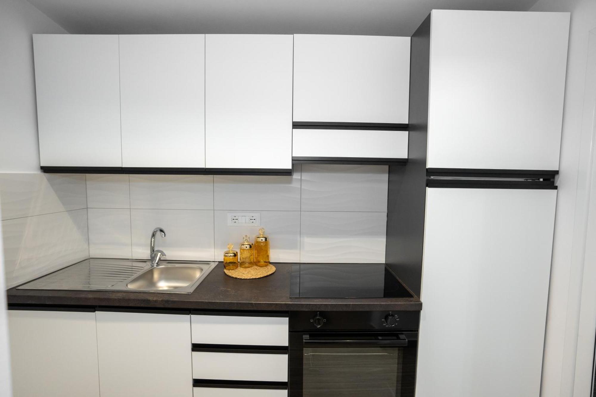 Sunnydream Apartaments Saranda Ngoại thất bức ảnh