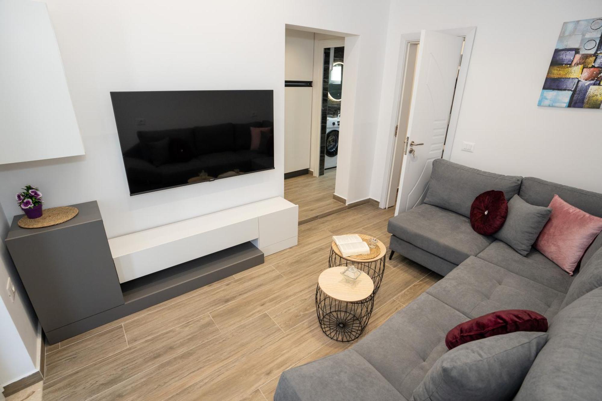 Sunnydream Apartaments Saranda Ngoại thất bức ảnh
