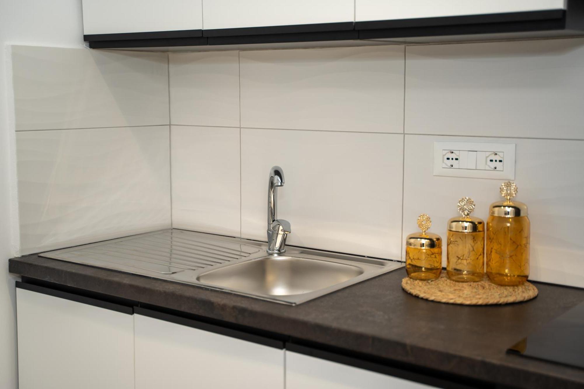 Sunnydream Apartaments Saranda Ngoại thất bức ảnh