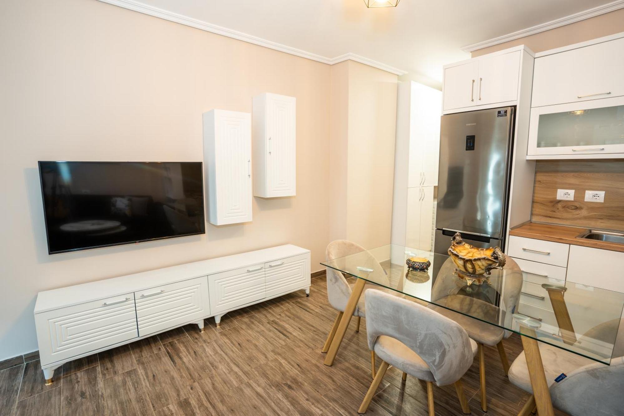 Sunnydream Apartaments Saranda Ngoại thất bức ảnh